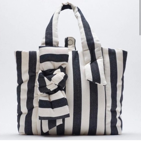 ZARA Beautiful & Unique B & W large striped Bow Tote Bag NWT🔥🔥🔥 - Picture 7 of 9